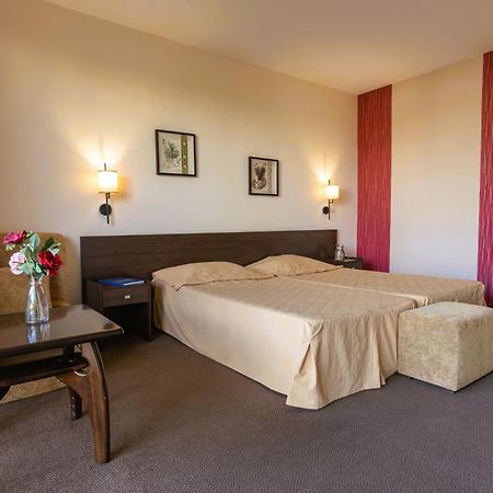 Flamingo Hotel Slăntjev Brjag Exteriör bild