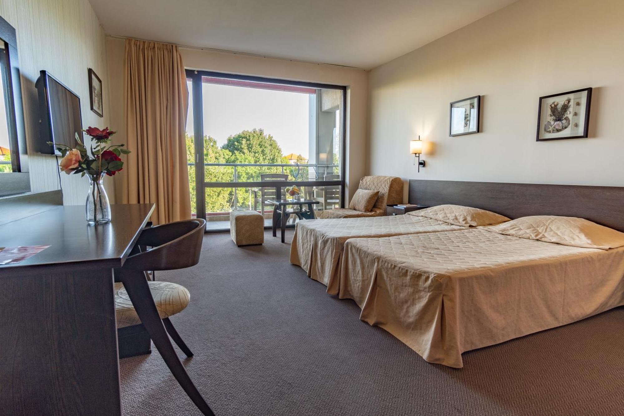 Flamingo Hotel Slăntjev Brjag Exteriör bild